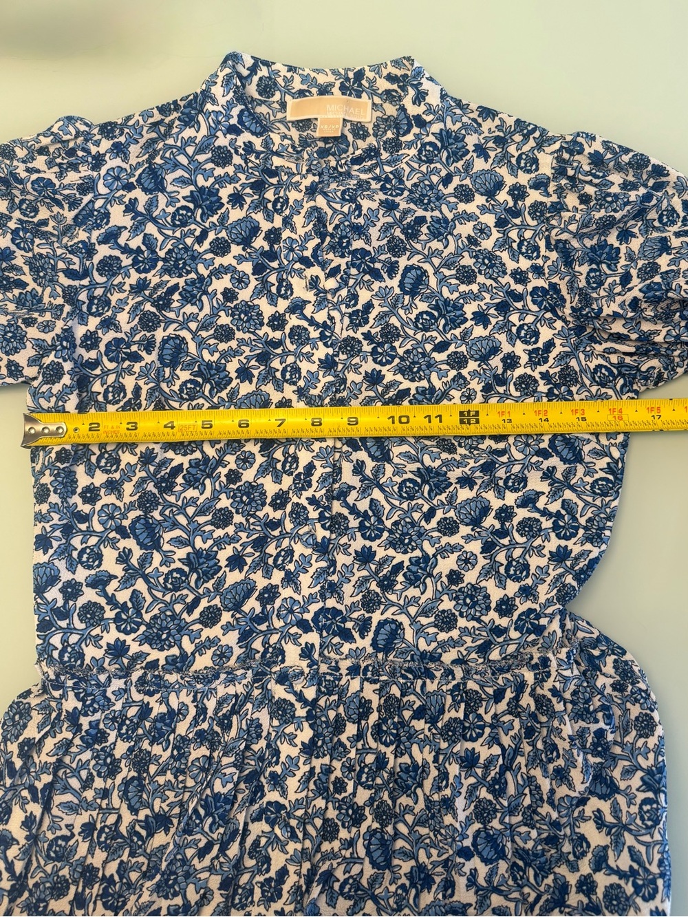 MICHAEL Michael Kors Blue White Floral Pleated Dress Smocked Bell Sleeve XS - Picture 4 of 12